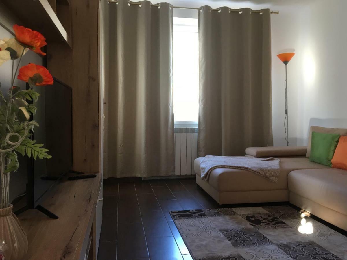 פיאטרה ניאמט Central Home מראה חיצוני תמונה